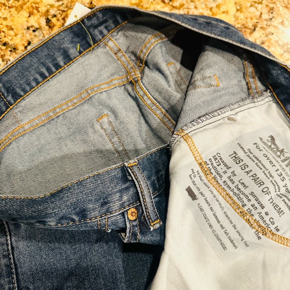 Levis Strauss & Company 505 denim jeans SIZE 36x34 - Picture 6 of 8